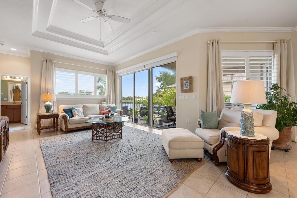 264 DAHLIA CT — photo 3