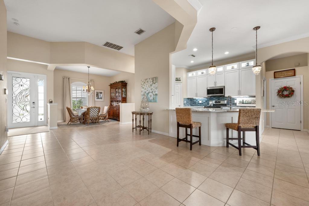 264 DAHLIA CT — photo 13