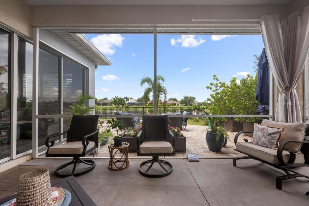 264 DAHLIA CT — photo 36