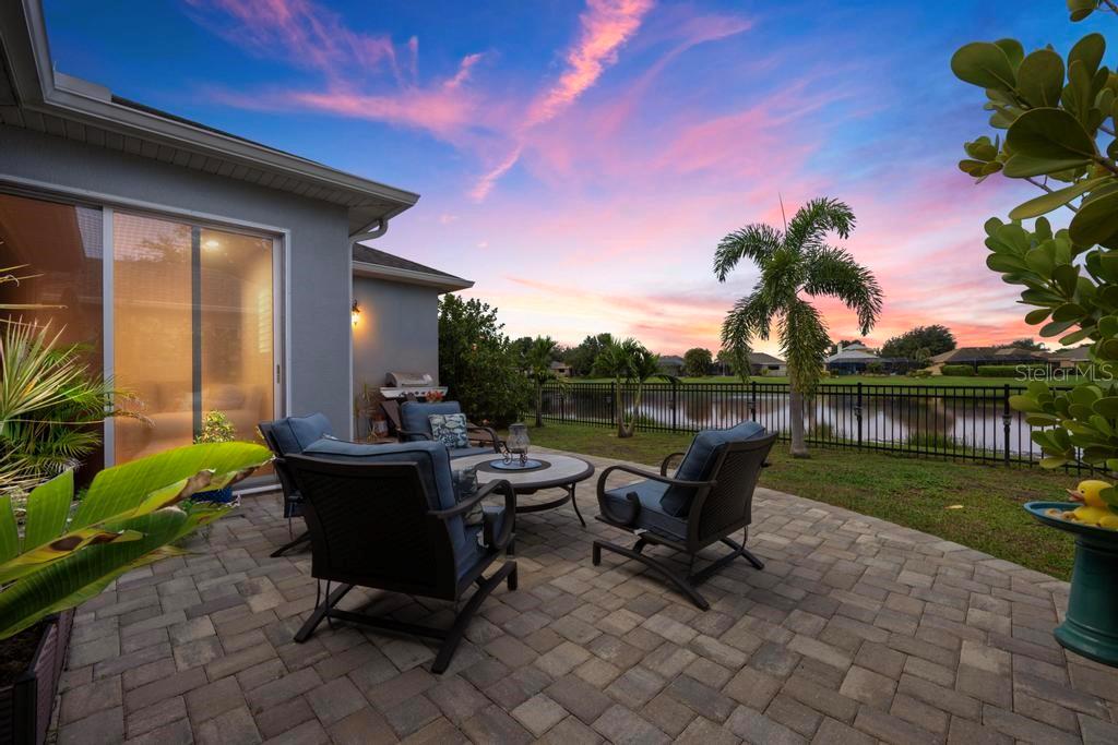 264 DAHLIA CT — photo 2