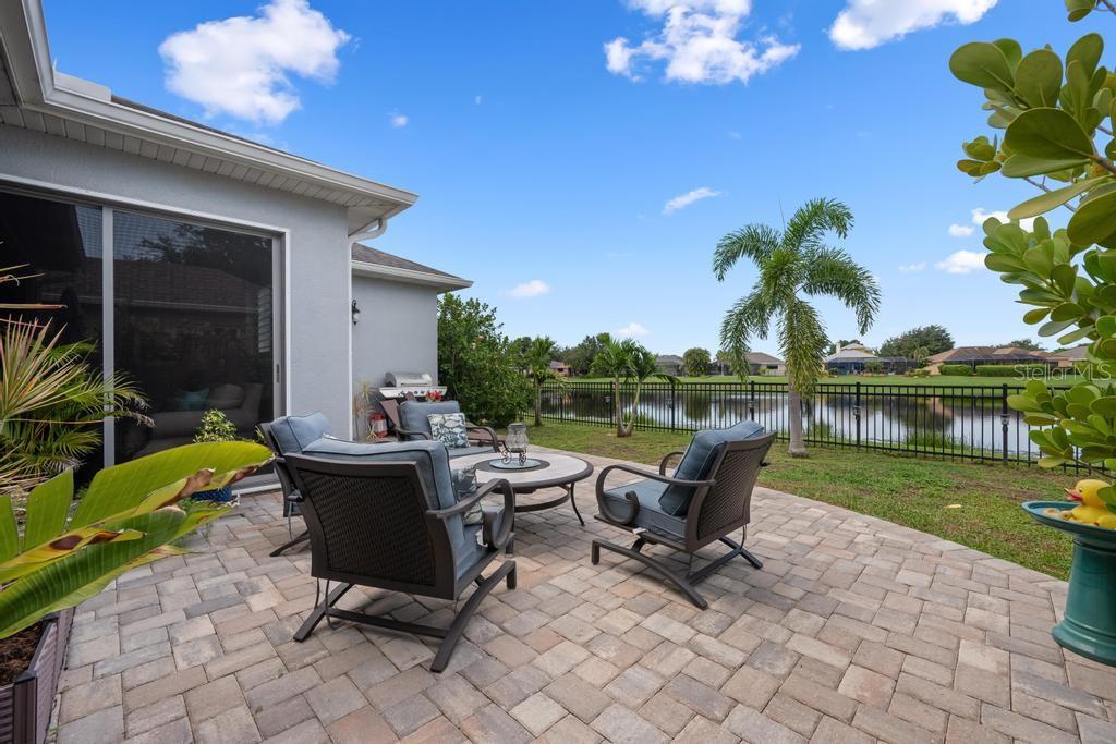 264 DAHLIA CT — photo 12