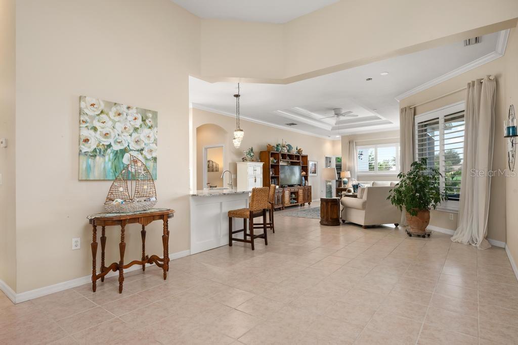264 DAHLIA CT — photo 6
