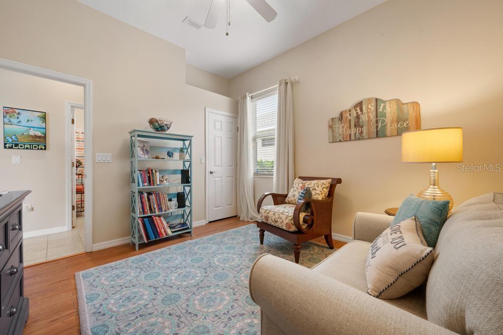 264 DAHLIA CT — photo 22
