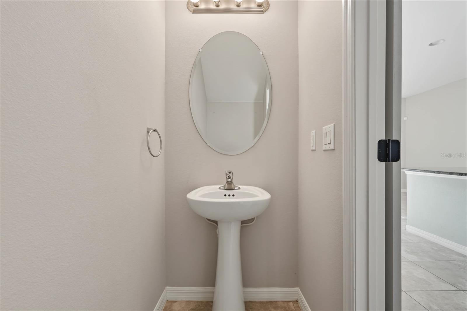 7052 SUMMER HOLLY PL — photo 26