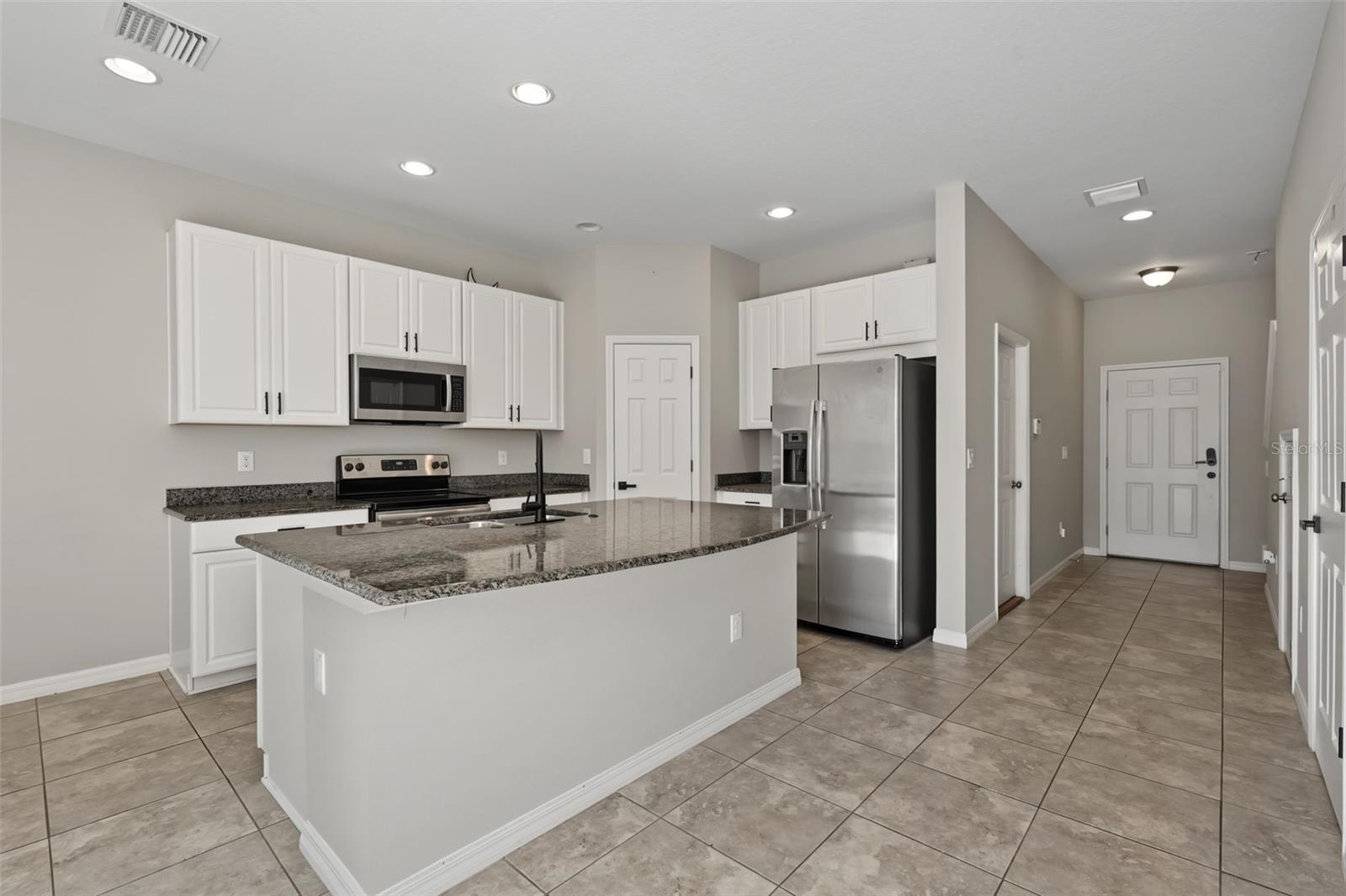 7052 SUMMER HOLLY PL — photo 27