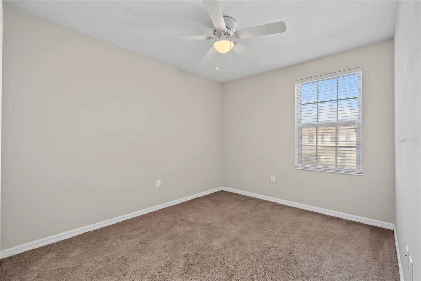 7052 SUMMER HOLLY PL — photo 18