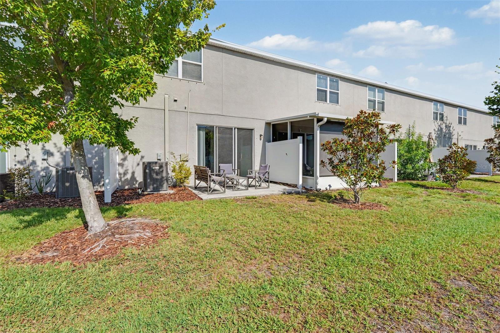 7052 SUMMER HOLLY PL — photo 40
