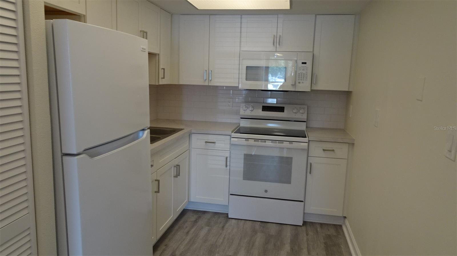 8100 DR MARTIN LUTHER KING JR ST N #105 — photo 13