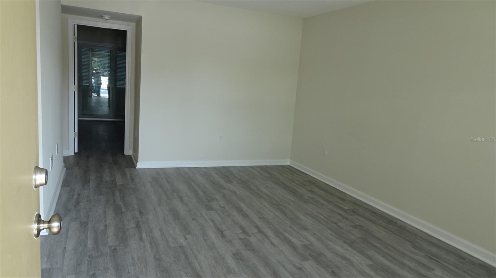 8100 DR MARTIN LUTHER KING JR ST N #105 — photo 4