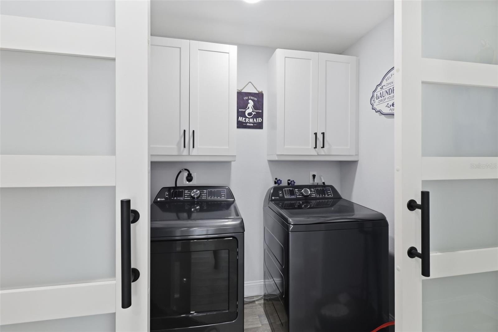 5728 SEABREEZE DR — photo 24