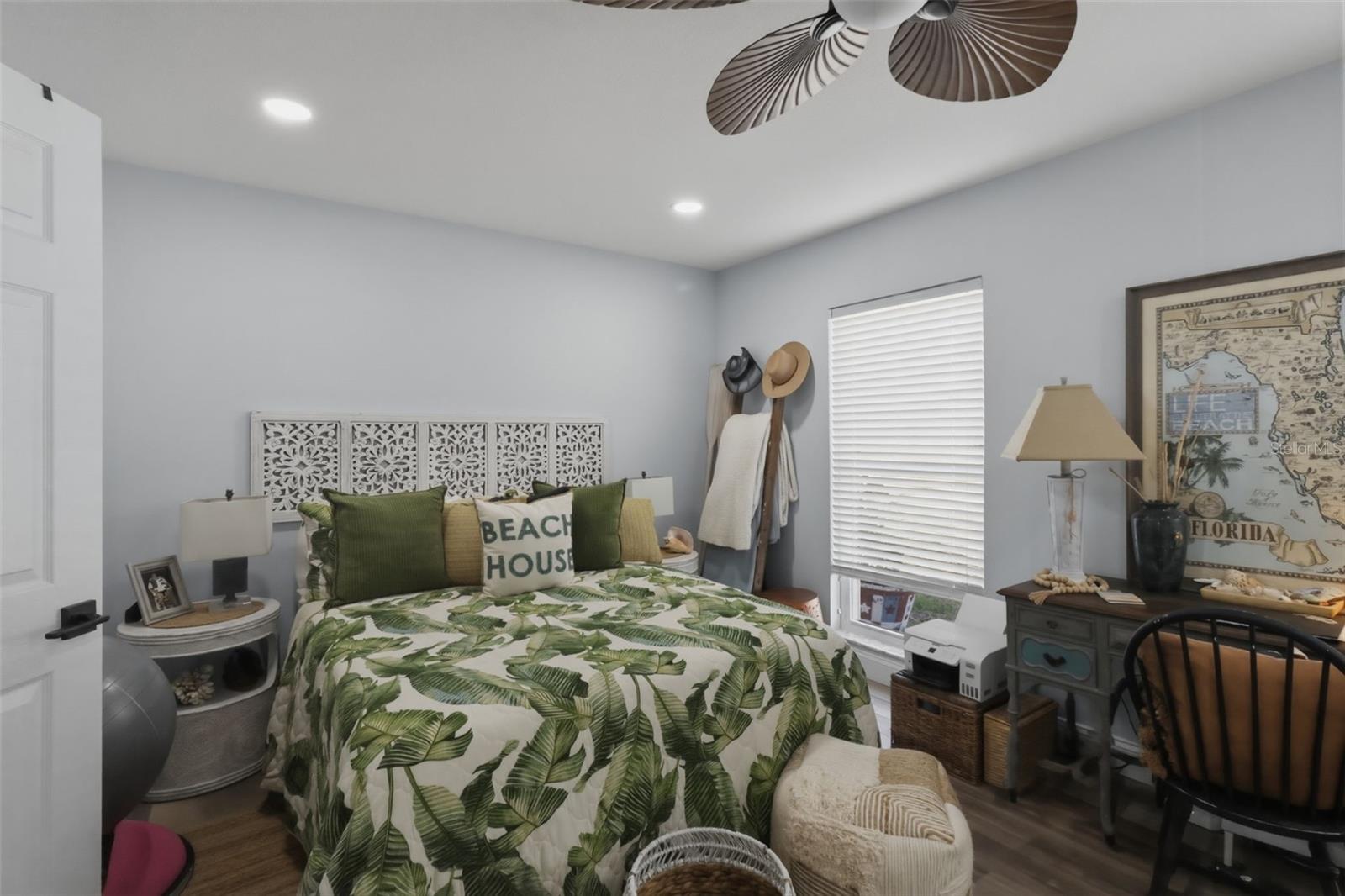 5728 SEABREEZE DR — photo 18
