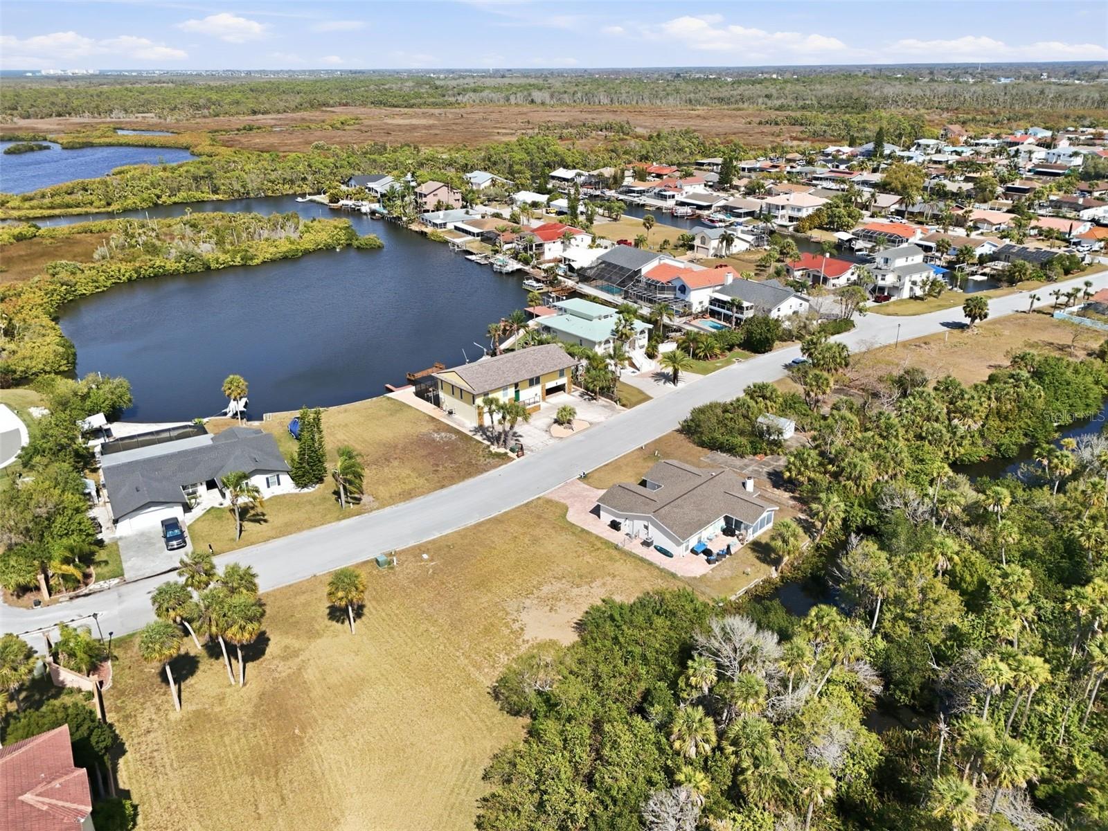 5728 SEABREEZE DR — photo 37