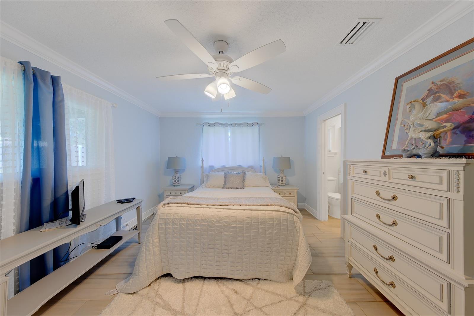 196 OVERBROOK DR E — photo 16