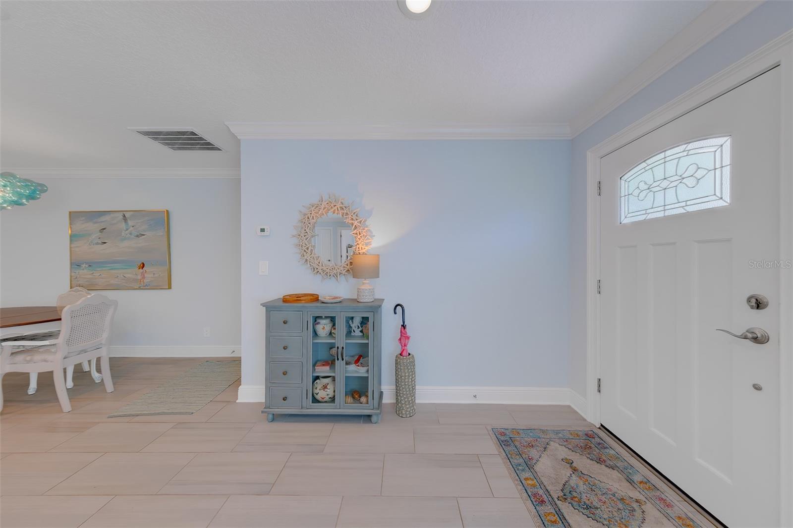 196 OVERBROOK DR E — photo 3
