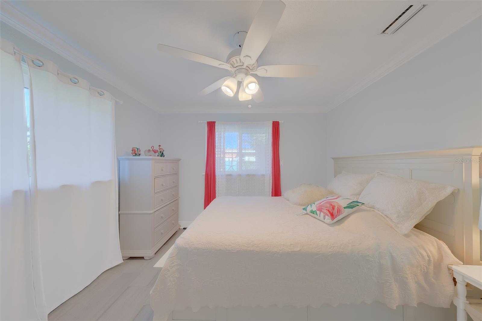 196 OVERBROOK DR E — photo 26