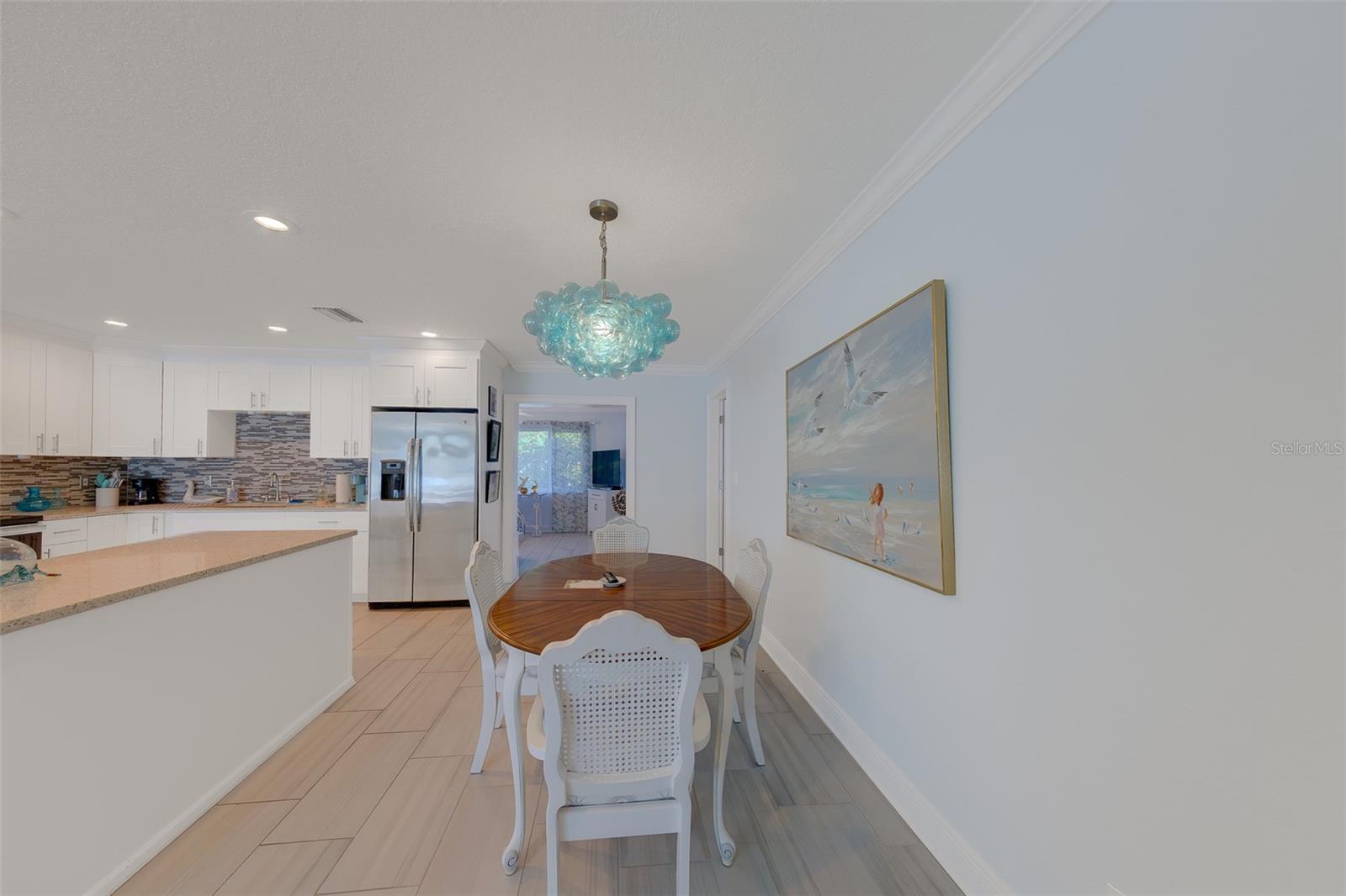 196 OVERBROOK DR E — photo 12