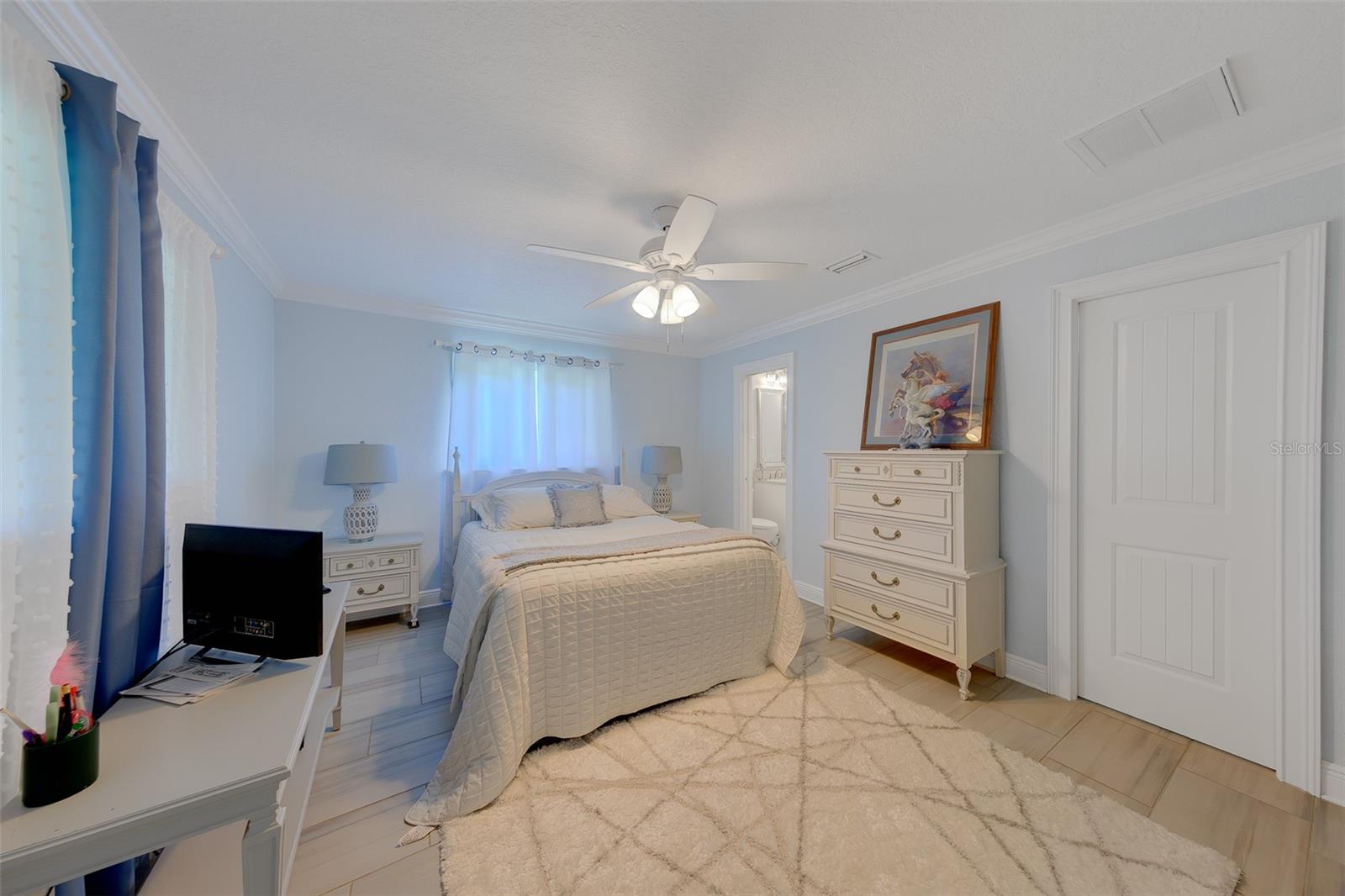 196 OVERBROOK DR E — photo 15