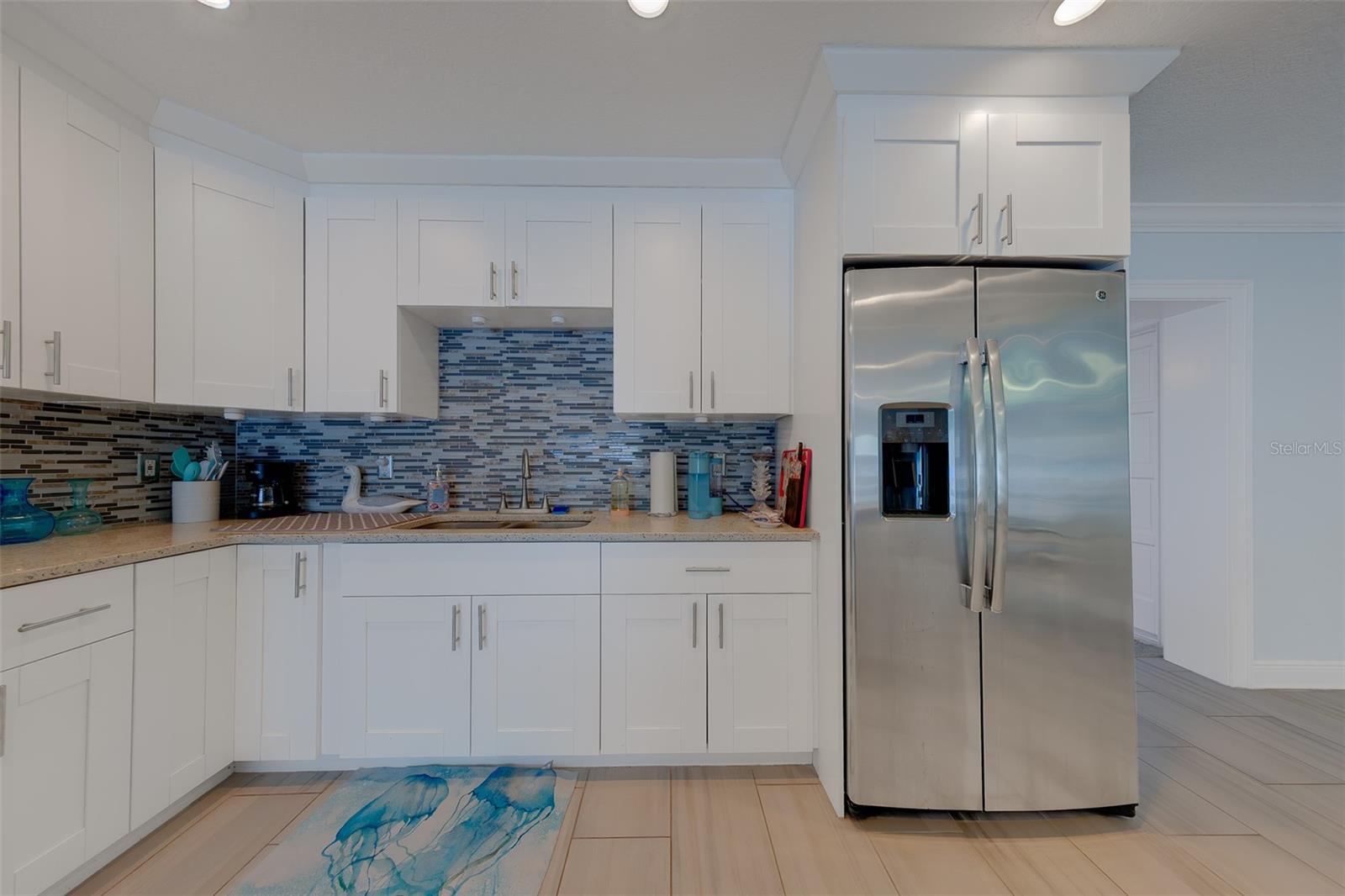 196 OVERBROOK DR E — photo 10