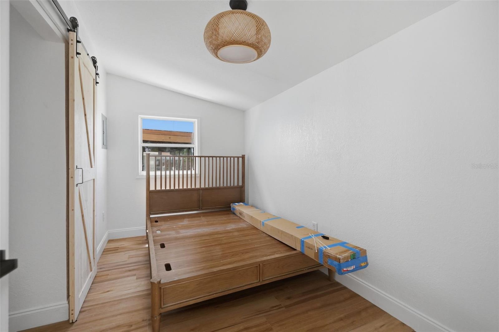 7037 MCCRAY DR — photo 14