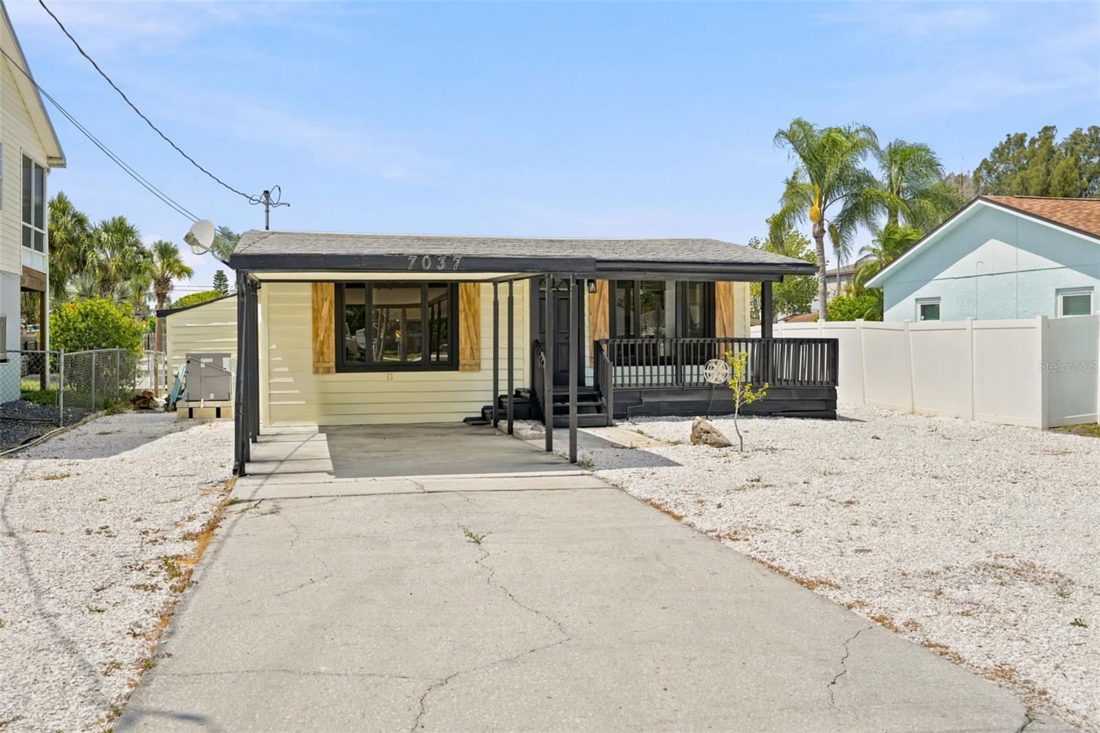 7037 MCCRAY DR — photo 30