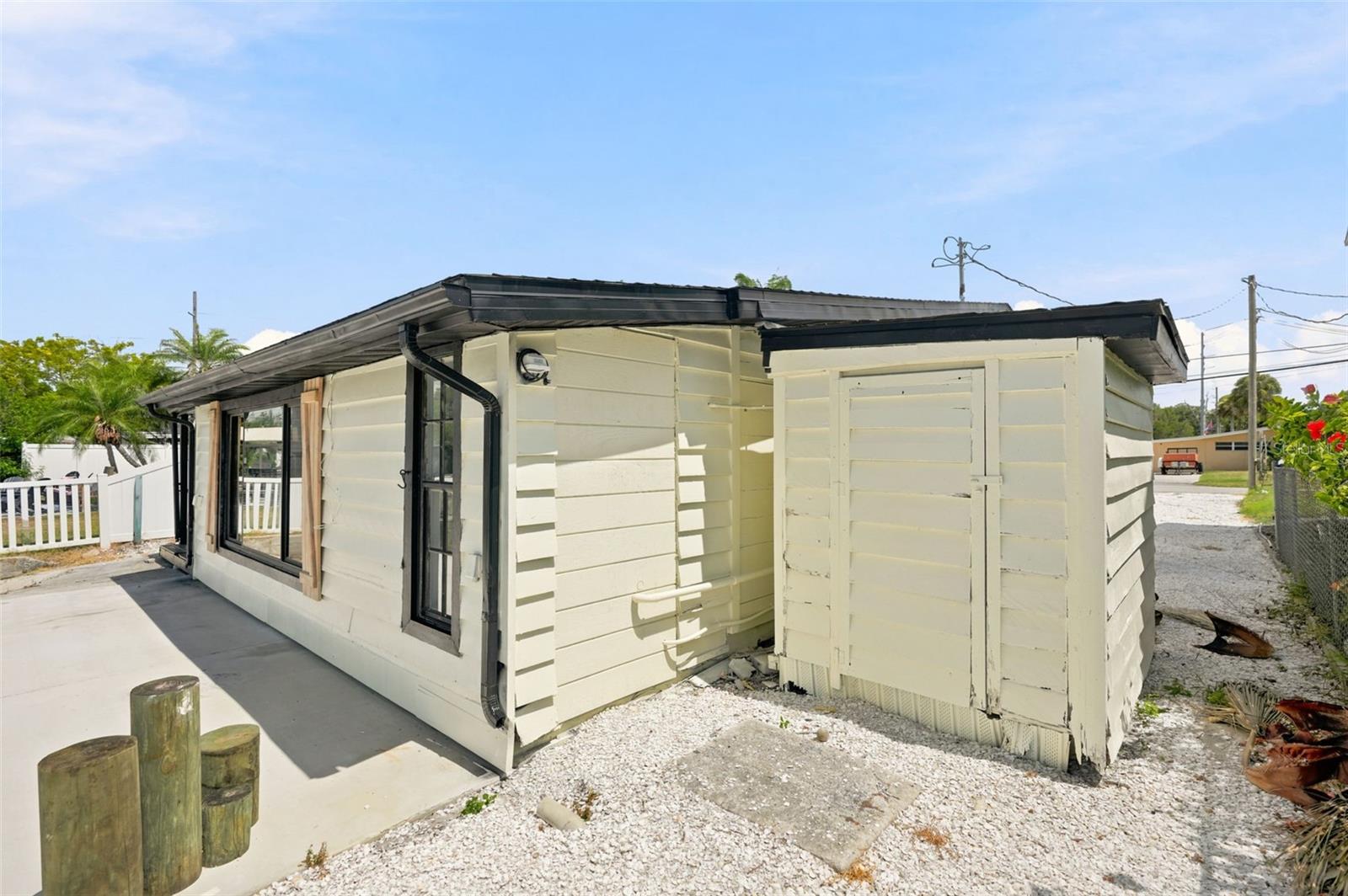 7037 MCCRAY DR — photo 20