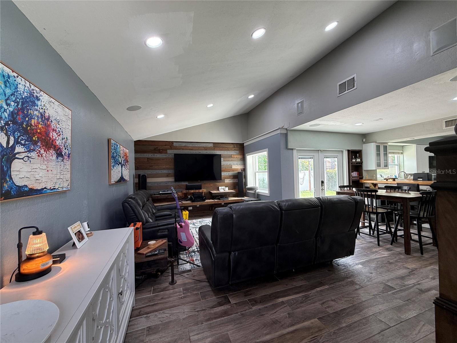 10009 REGAL WOODS LN — photo 21
