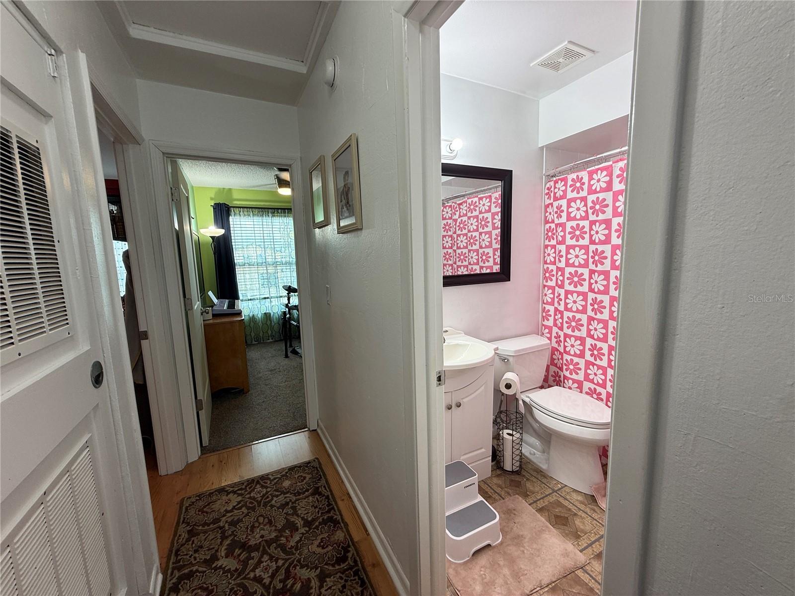10009 REGAL WOODS LN — photo 4