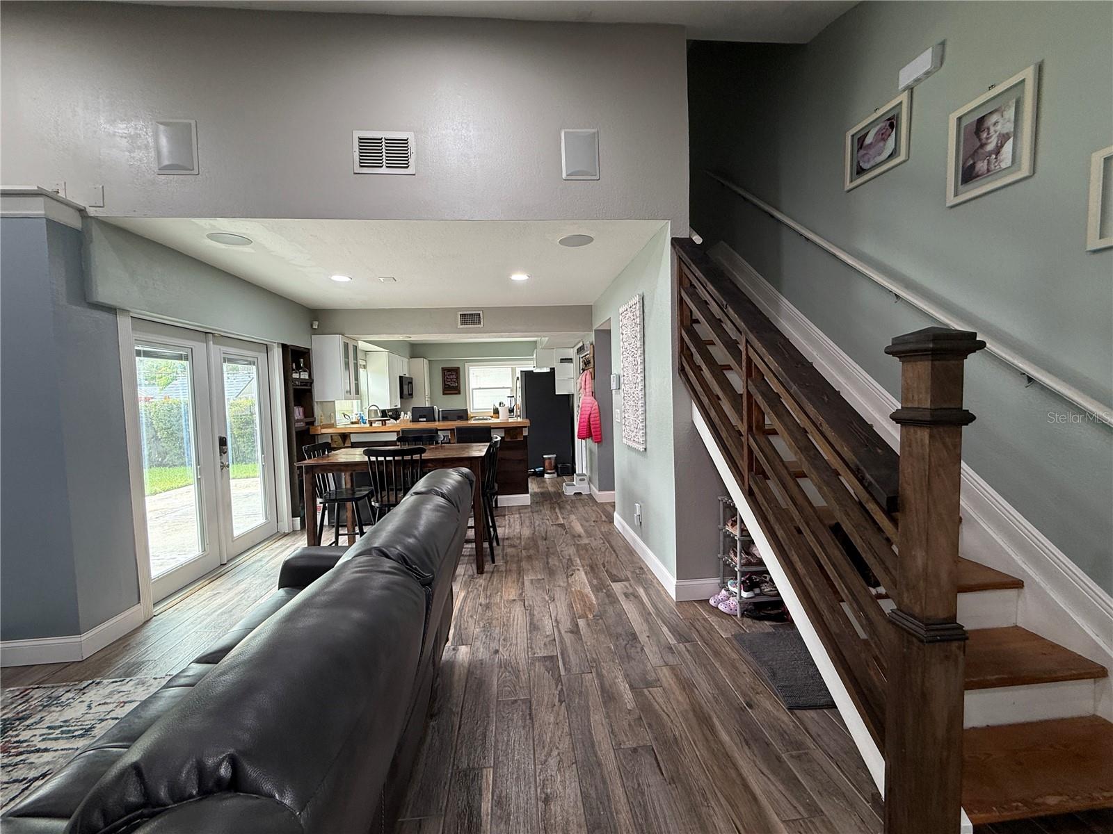 10009 REGAL WOODS LN — photo 18
