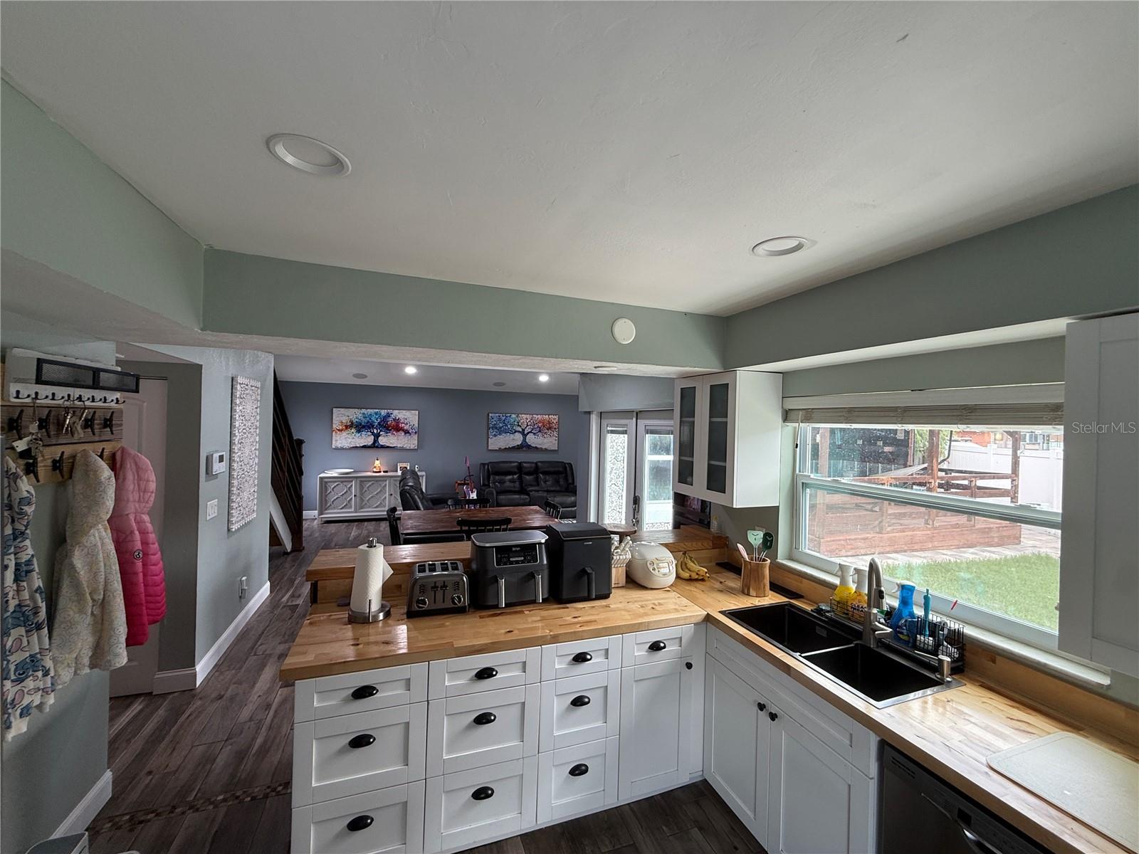 10009 REGAL WOODS LN — photo 3