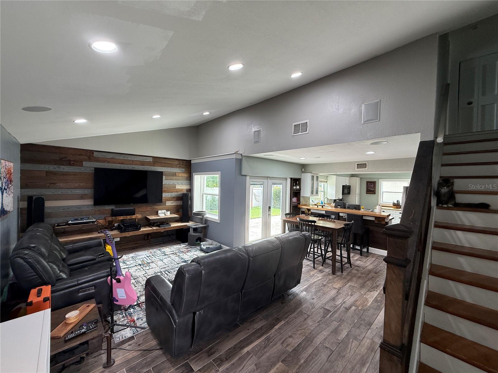 10009 REGAL WOODS LN — photo 20