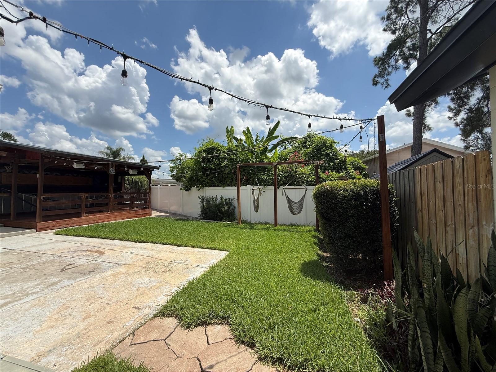 10009 REGAL WOODS LN — photo 24