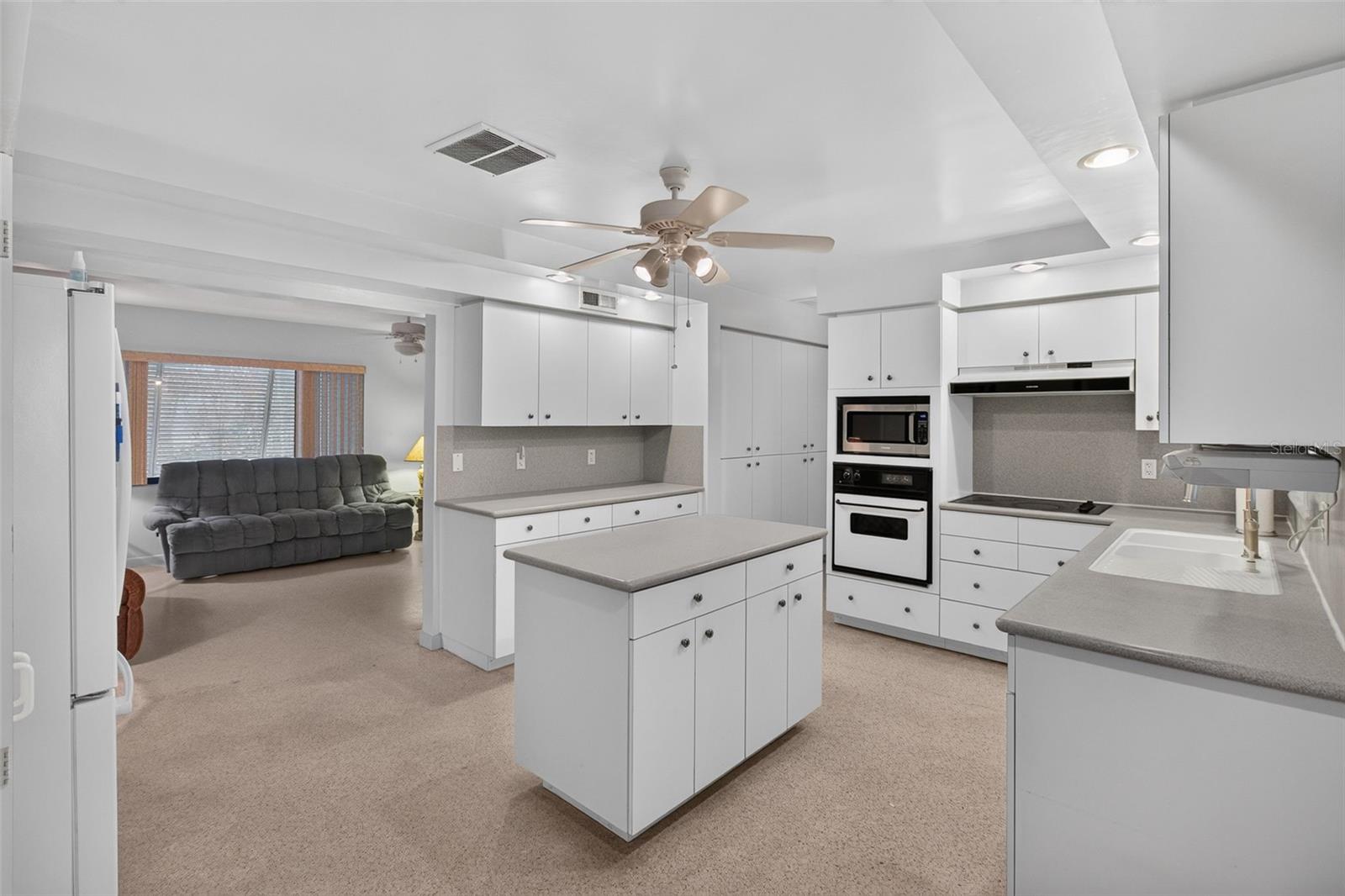 2012 RIPON DR — photo 8