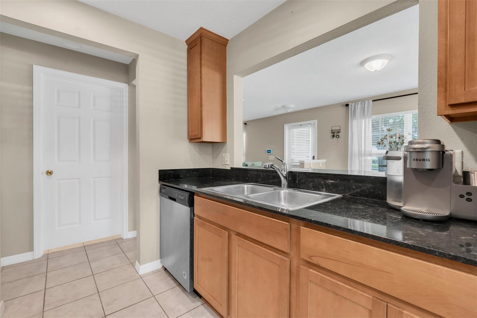 9548 CHARLESBERG DRIVE — photo 8