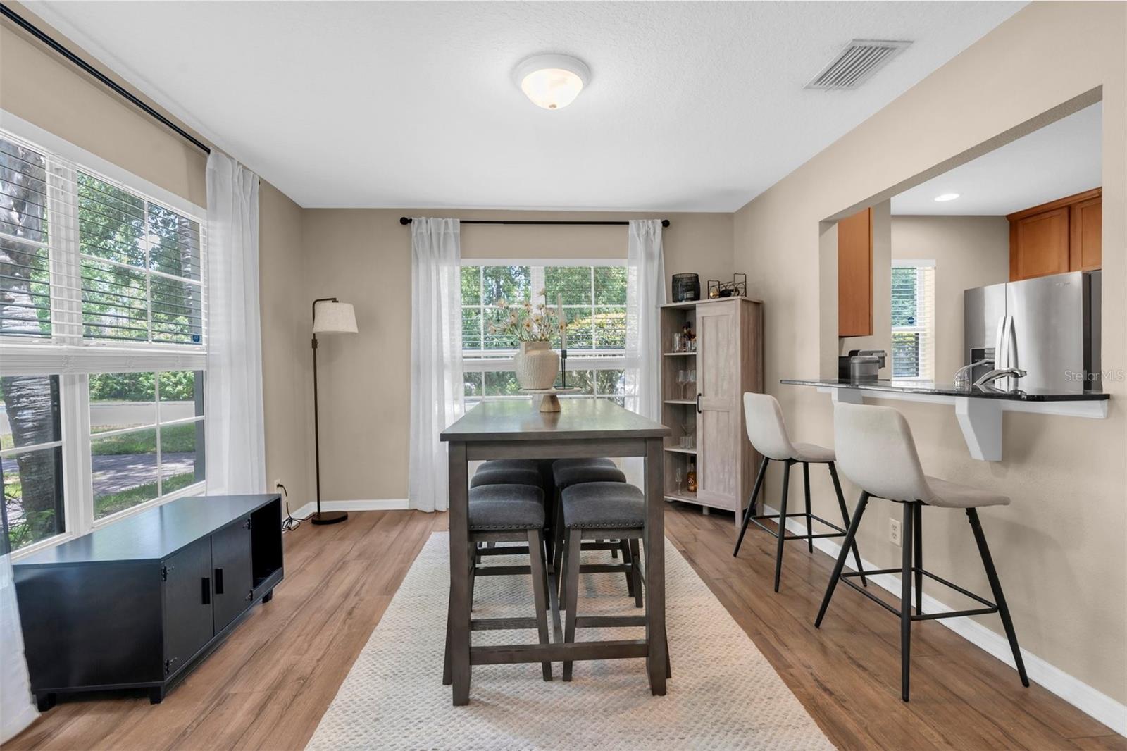 9548 CHARLESBERG DRIVE — photo 11
