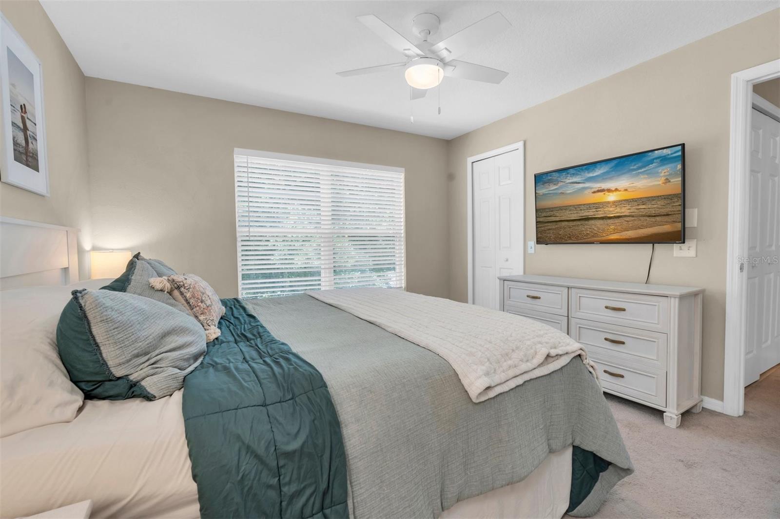 9548 CHARLESBERG DRIVE — photo 16