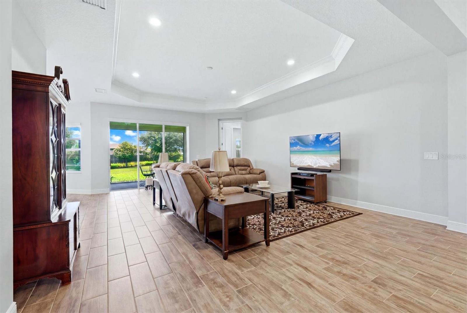 1109 THORNBURY DR — photo 16