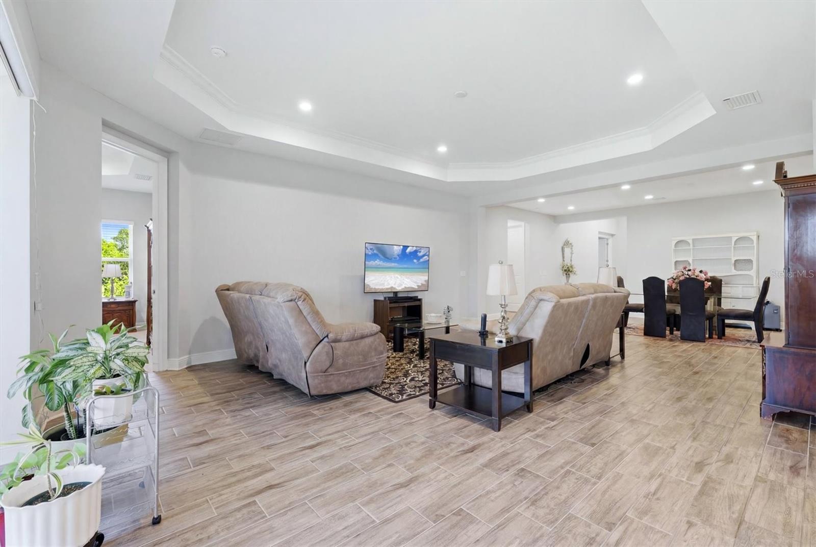 1109 THORNBURY DR — photo 12