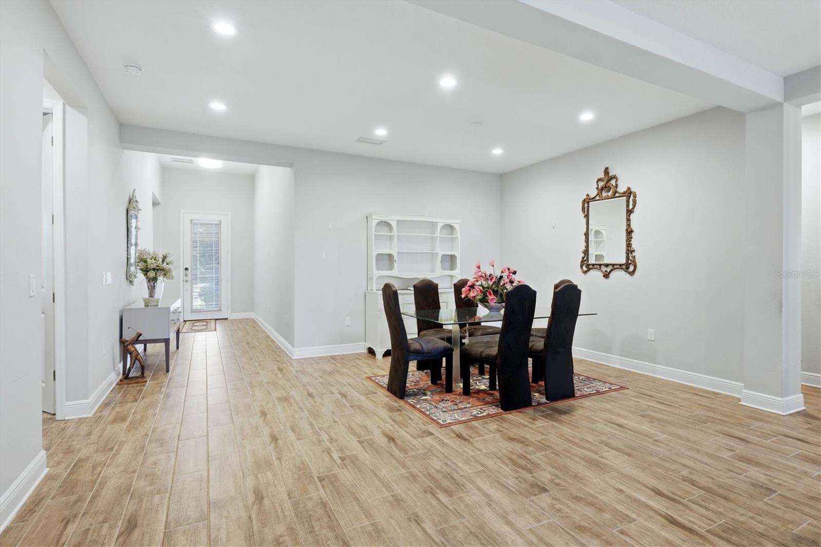 1109 THORNBURY DR — photo 10