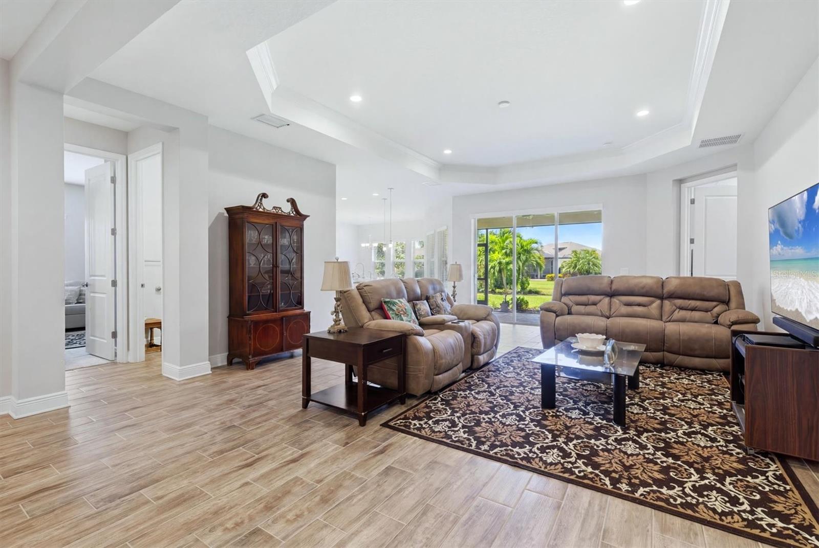 1109 THORNBURY DR — photo 15