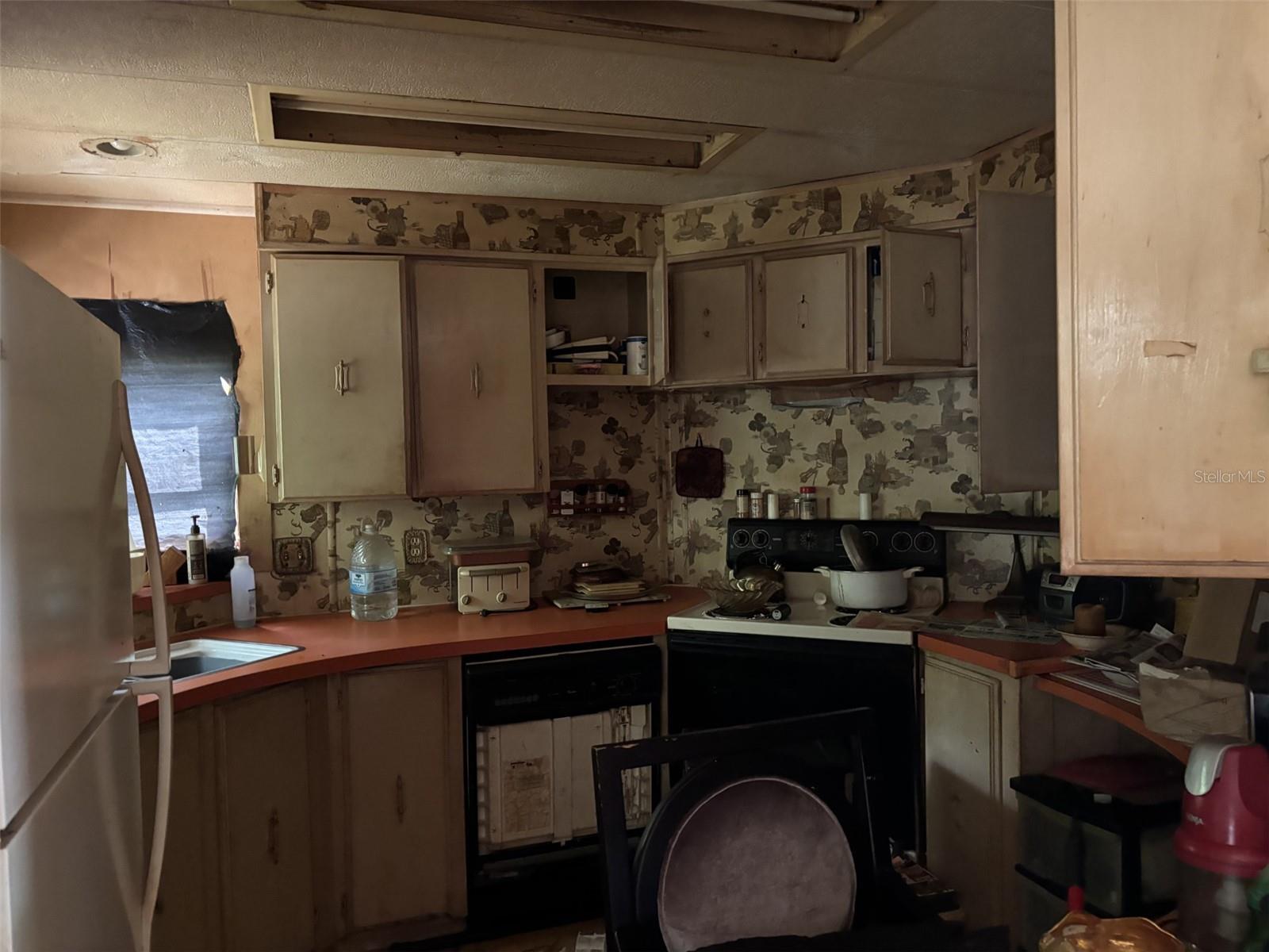 12506 WALTON AVE — photo 6