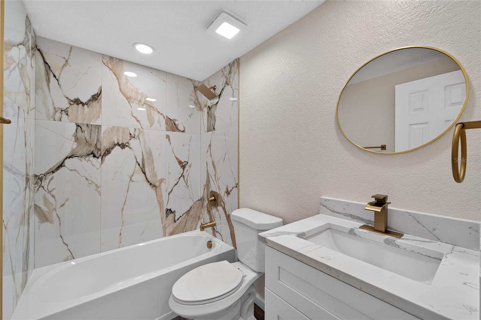 522 HIGHVIEW CIR N — photo 42