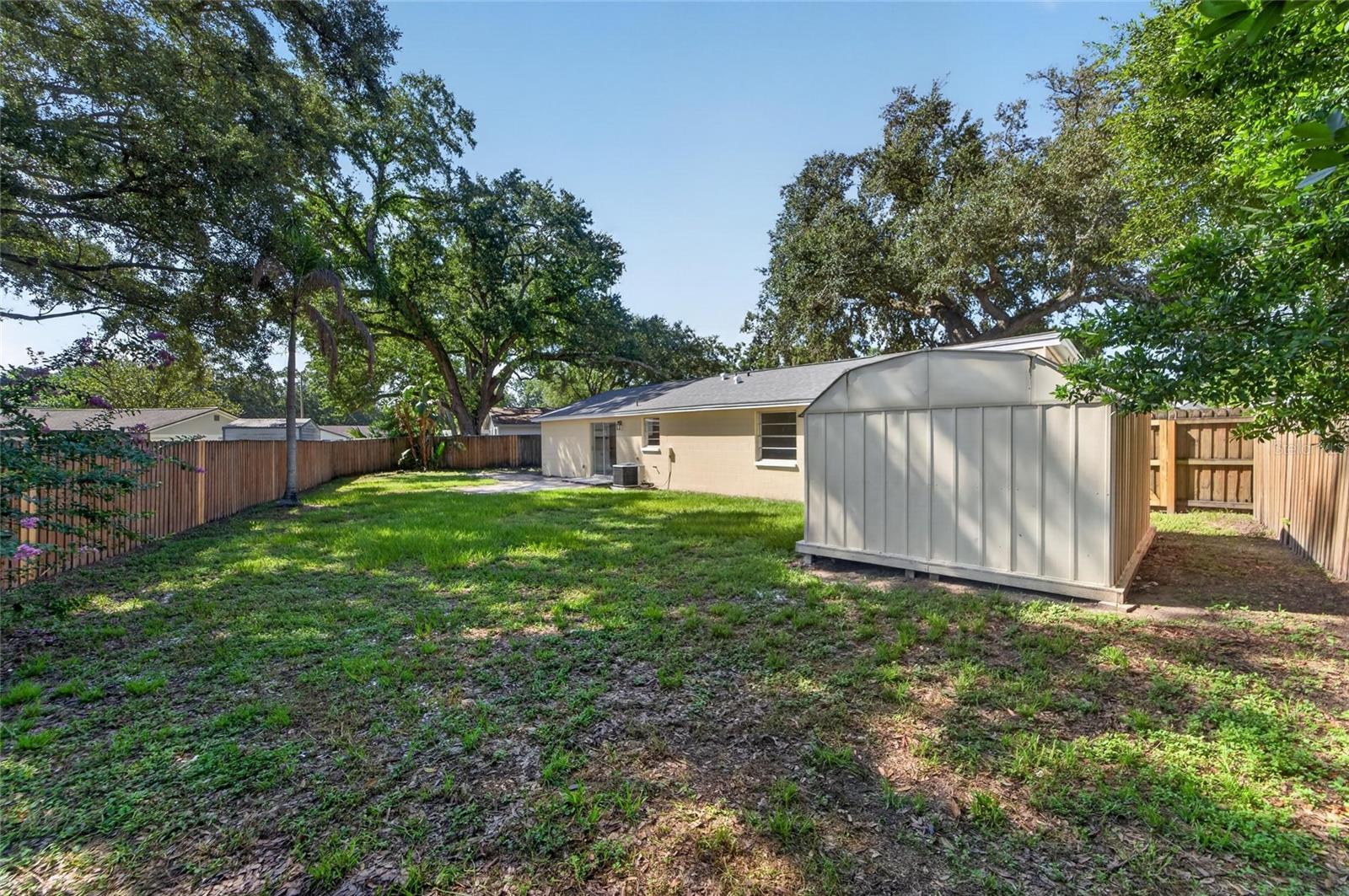 522 HIGHVIEW CIR N — photo 14