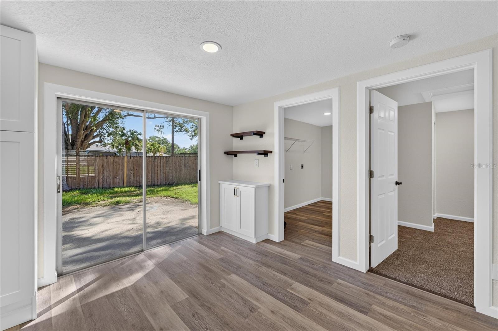 522 HIGHVIEW CIR N — photo 25