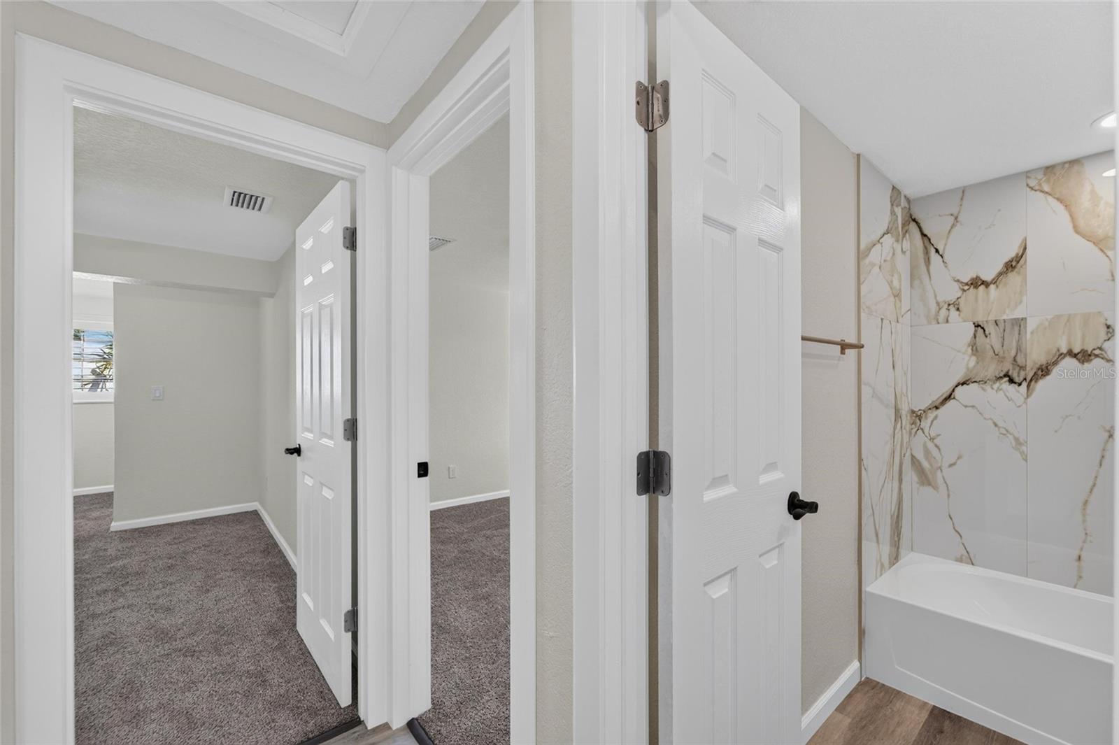522 HIGHVIEW CIR N — photo 45