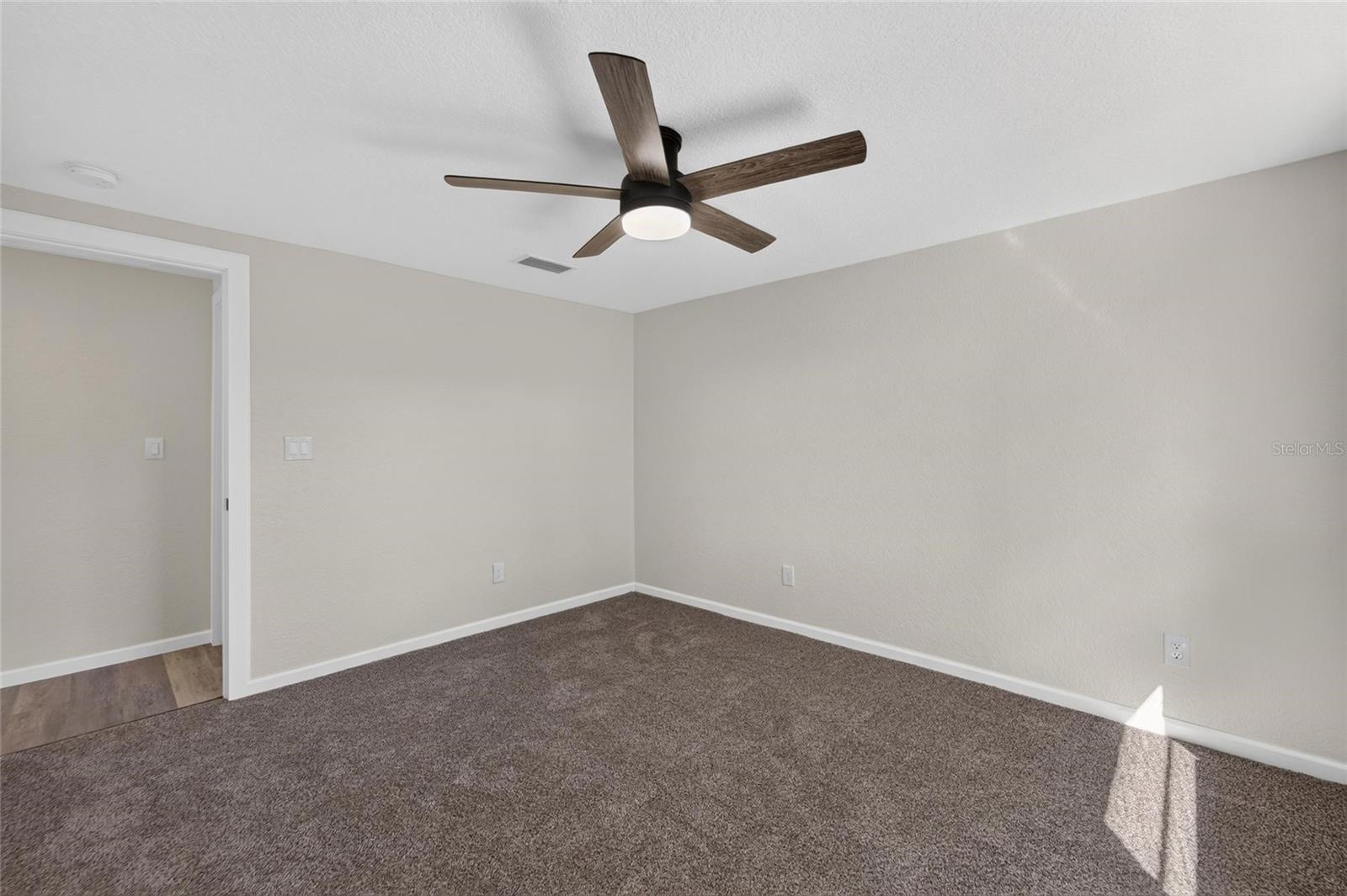 522 HIGHVIEW CIR N — photo 41