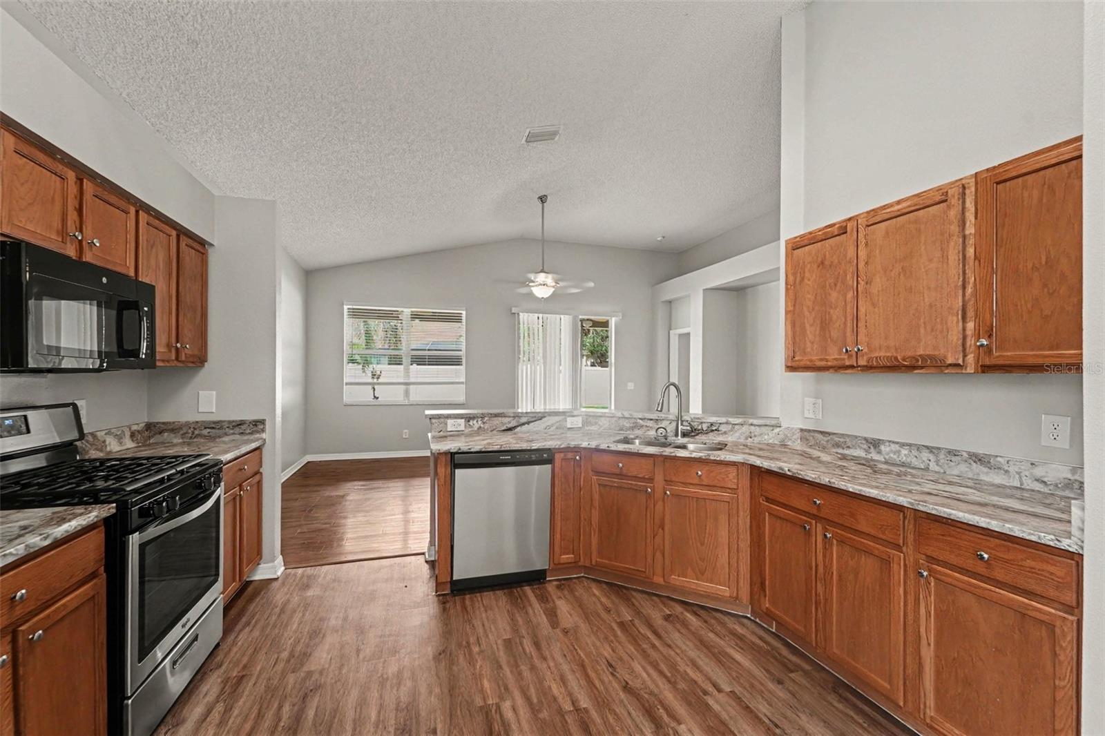 4906 PENNECOTT WAY — photo 5