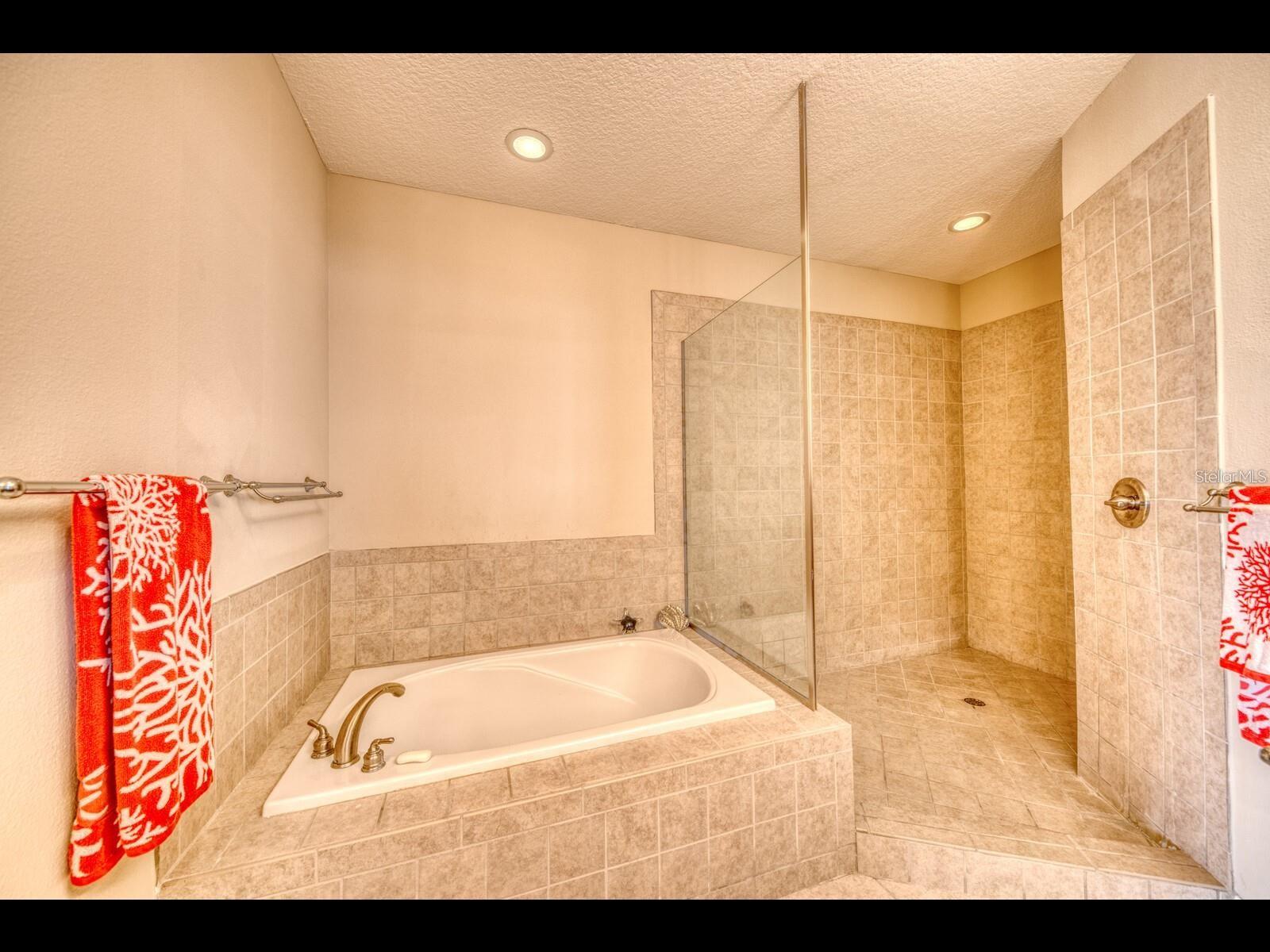 1042 BELLASOL WAY #203 — photo 24
