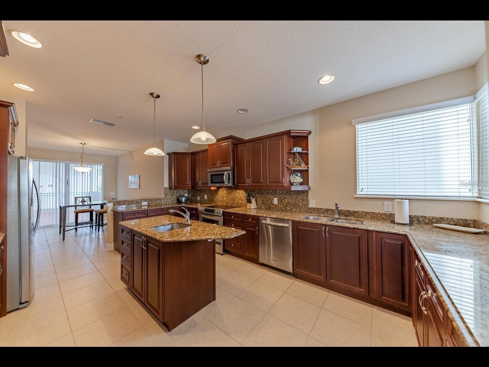 1042 BELLASOL WAY #203 — photo 12