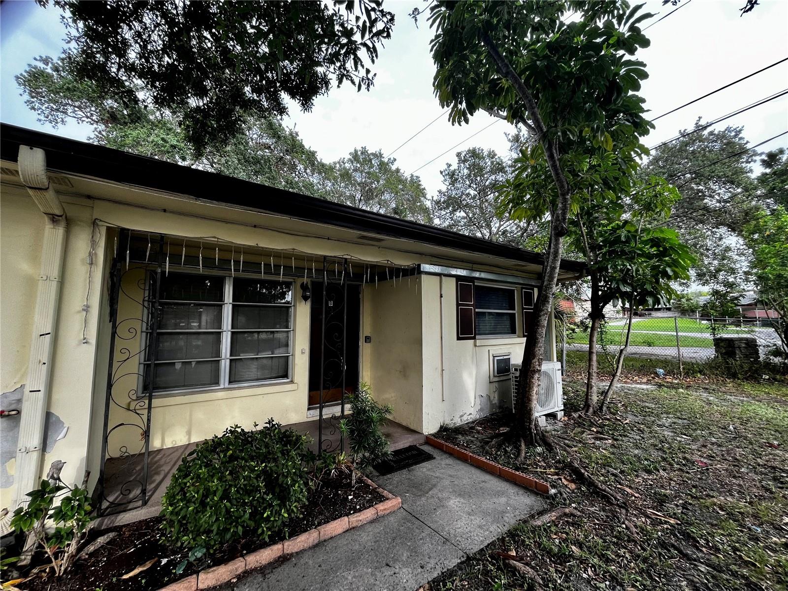 1411 KENNYWOOD DR #Apt B — photo 2