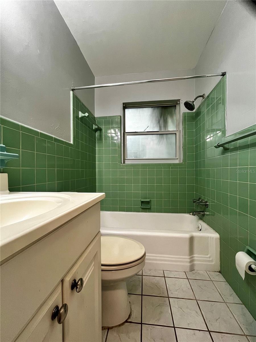 1411 KENNYWOOD DR #Apt B — photo 14